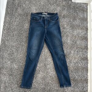 Women's Levi 311 shaping skinny jean. Size 25
